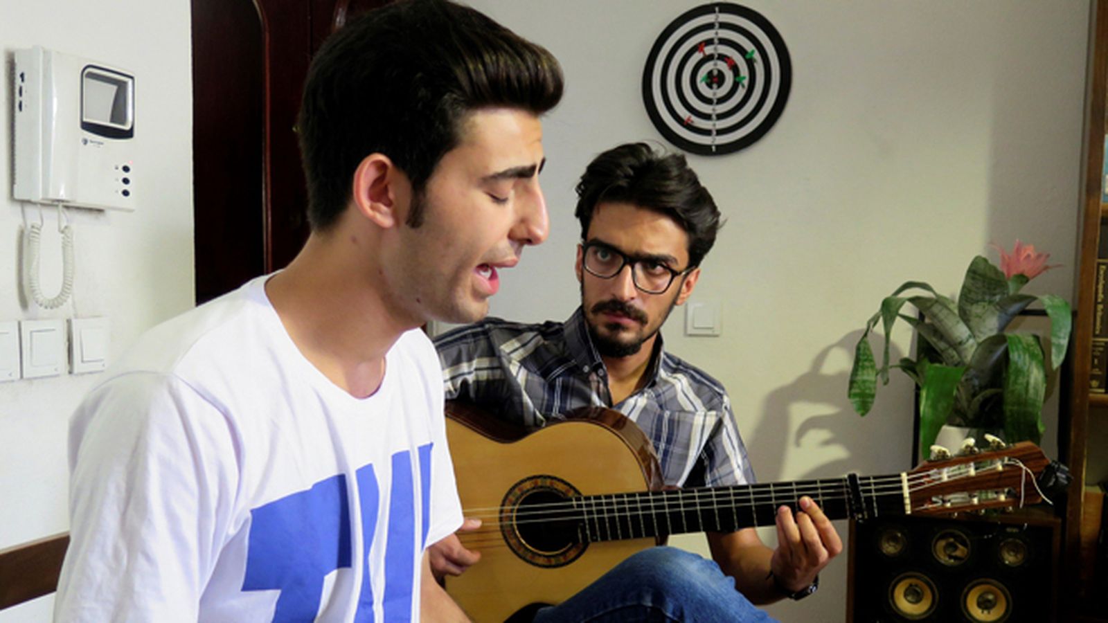 Cantaor y guitarrista, durante un ensayo.