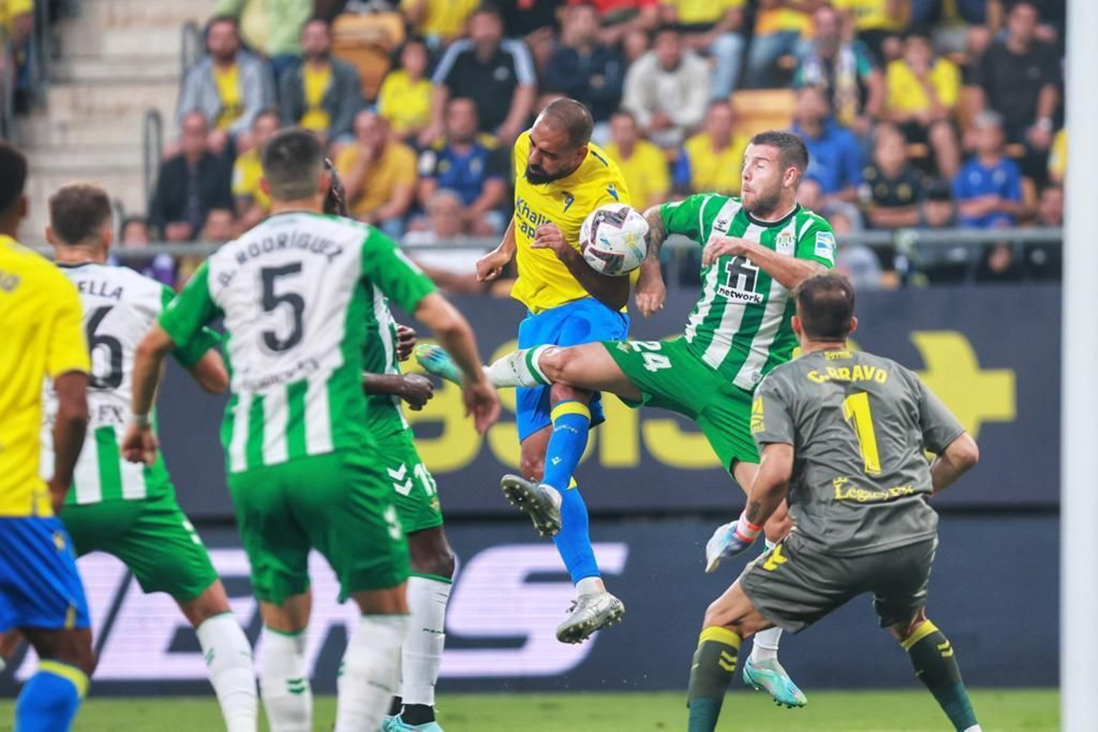 El partido del Cádiz C.F.-Real Betis, en imágenes