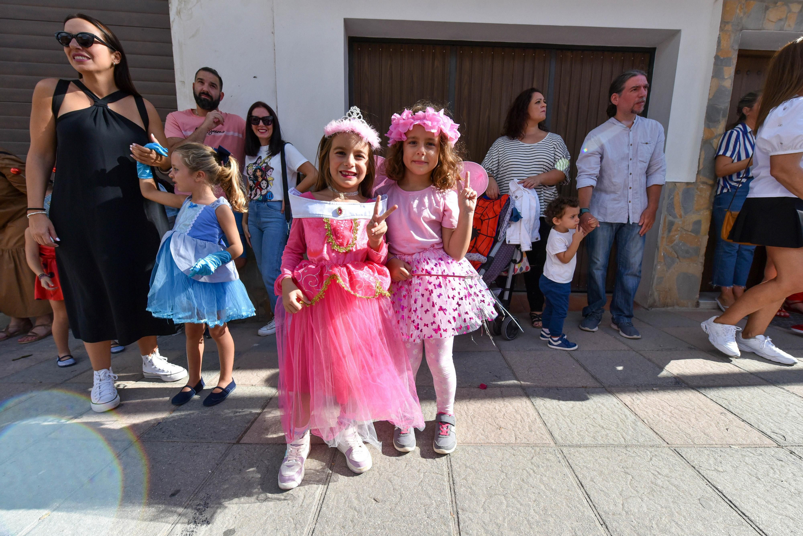 Búscate en las fotos de la cabalgata del Día del Niño en Los Barrios