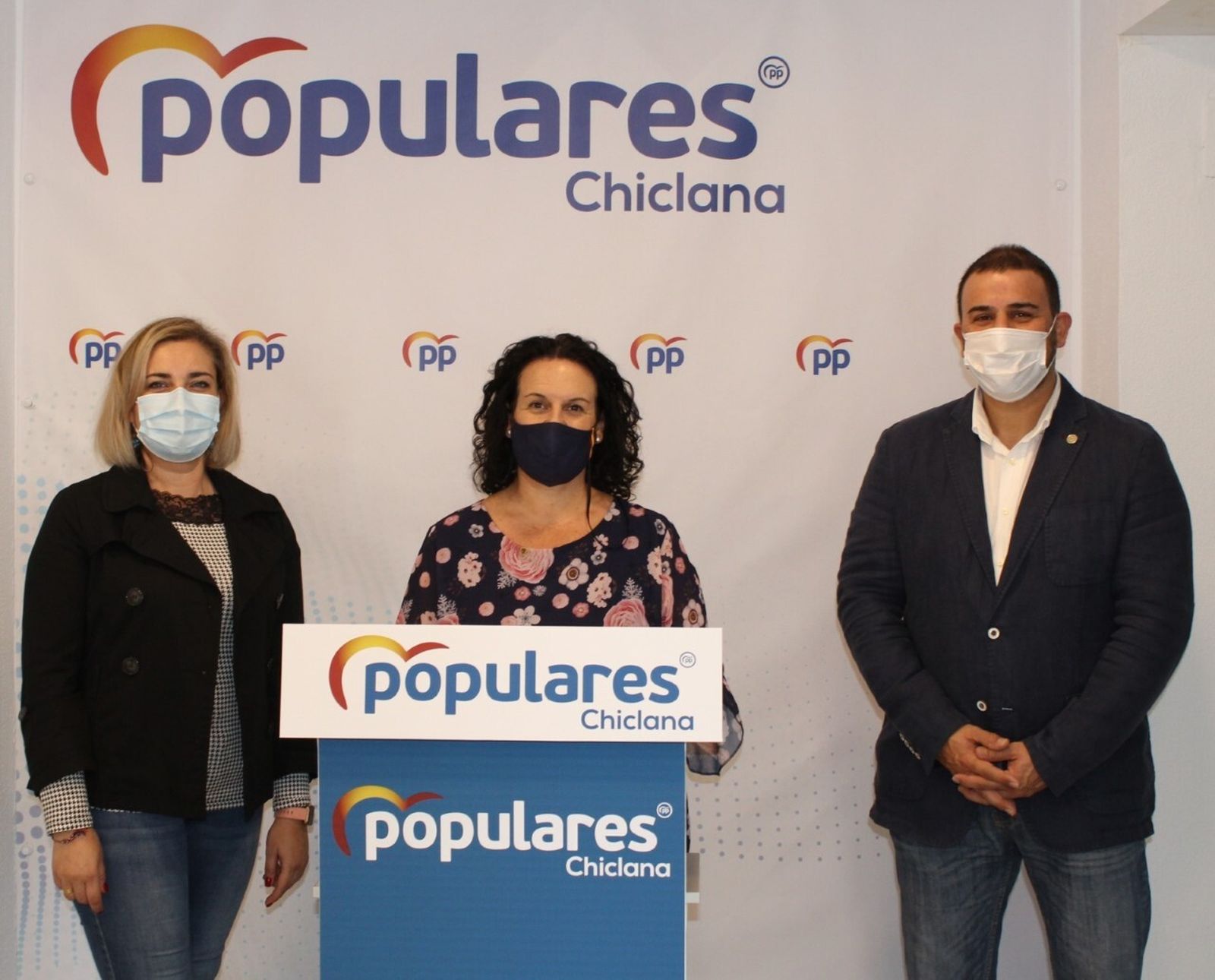 Ascensión Hita con Ana Domínguez y Germán Braza.