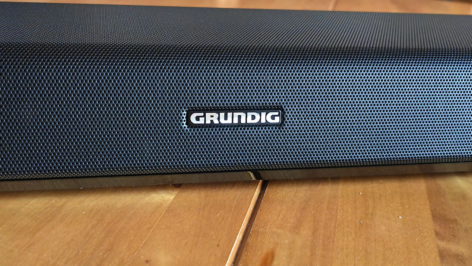 Barra de sonido Grundig con subwoofer integrado GSB 910 S