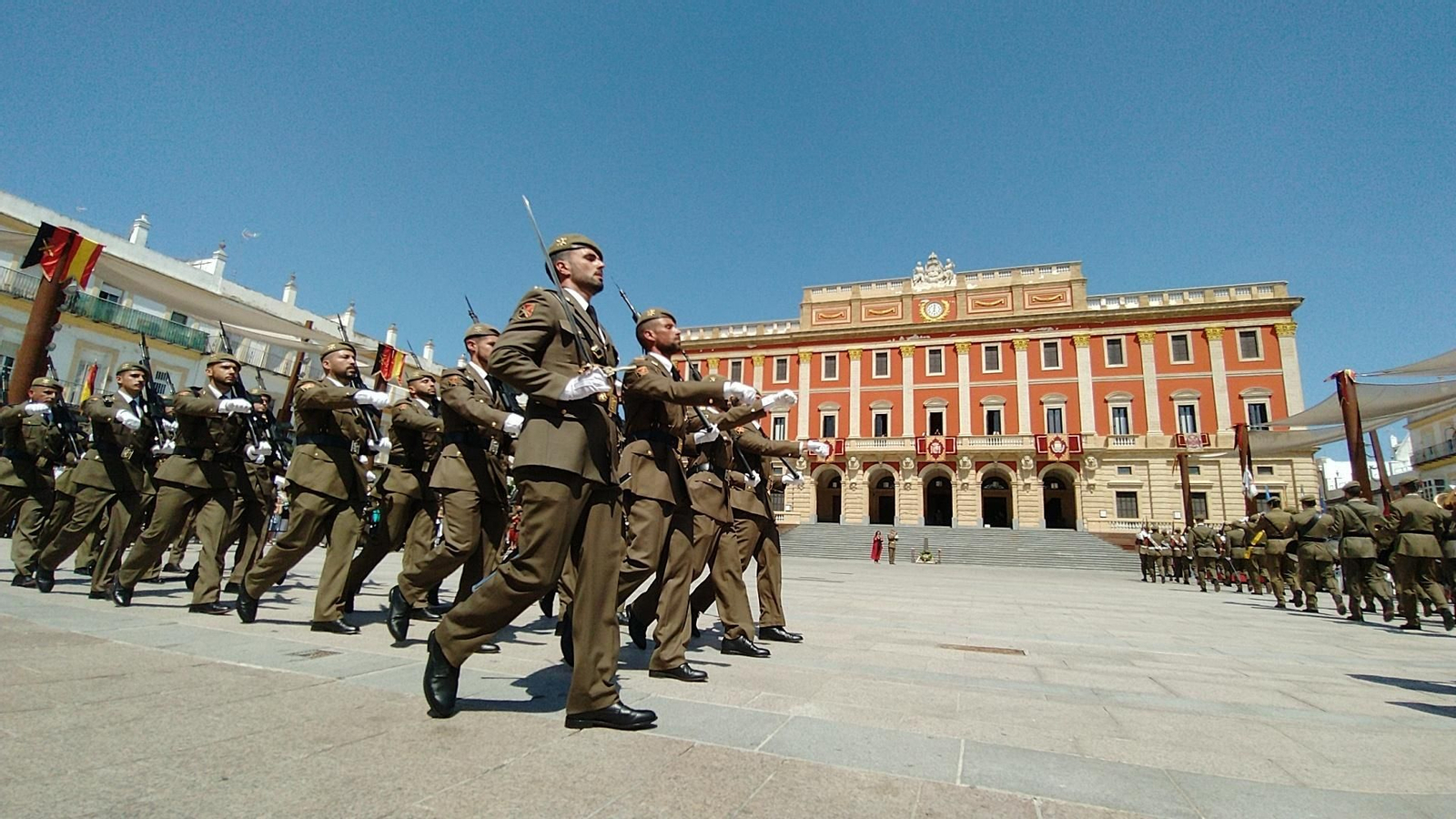 Las imágenes de la jura de bandera celebrada en San Fernando