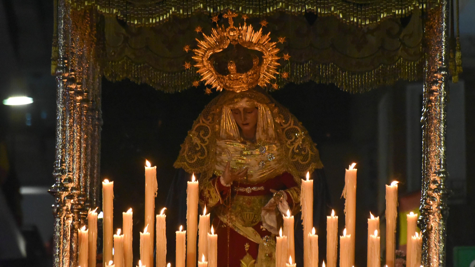 La Magna Mariana de Algeciras por la calle Convento, en imagenes