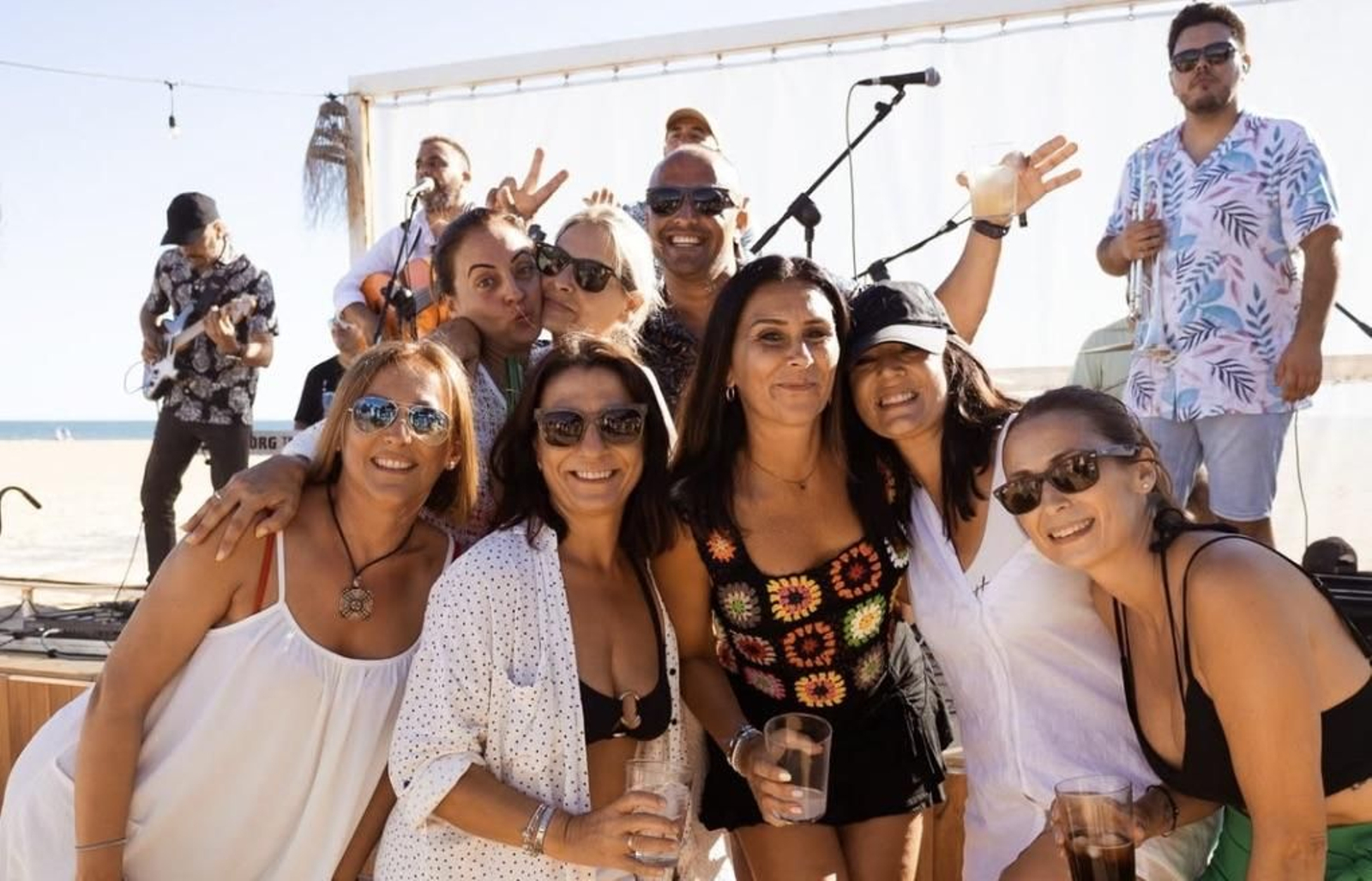 Este emblemático chiringuito de la Canaleta consigue traer de nuevo sus tardeos musicales