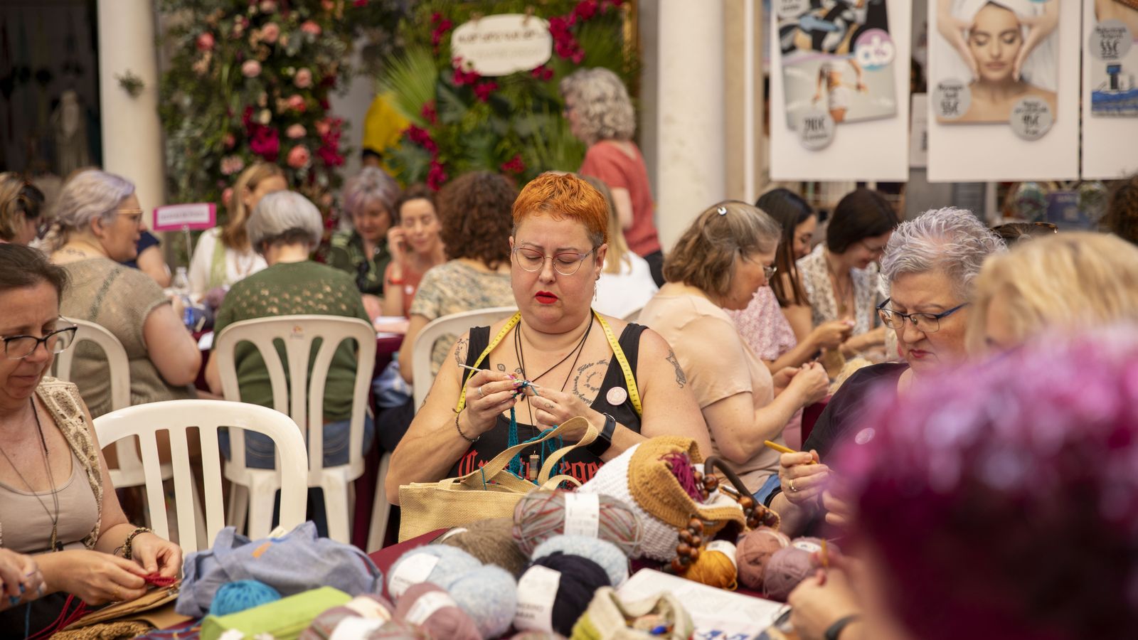 Un grupo de mujeres participa en una de las actividades programadas