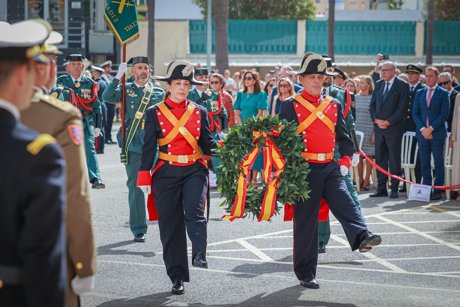 Las imágenes de los actos del Día del Pilar de la Guardia Civil de Cádiz