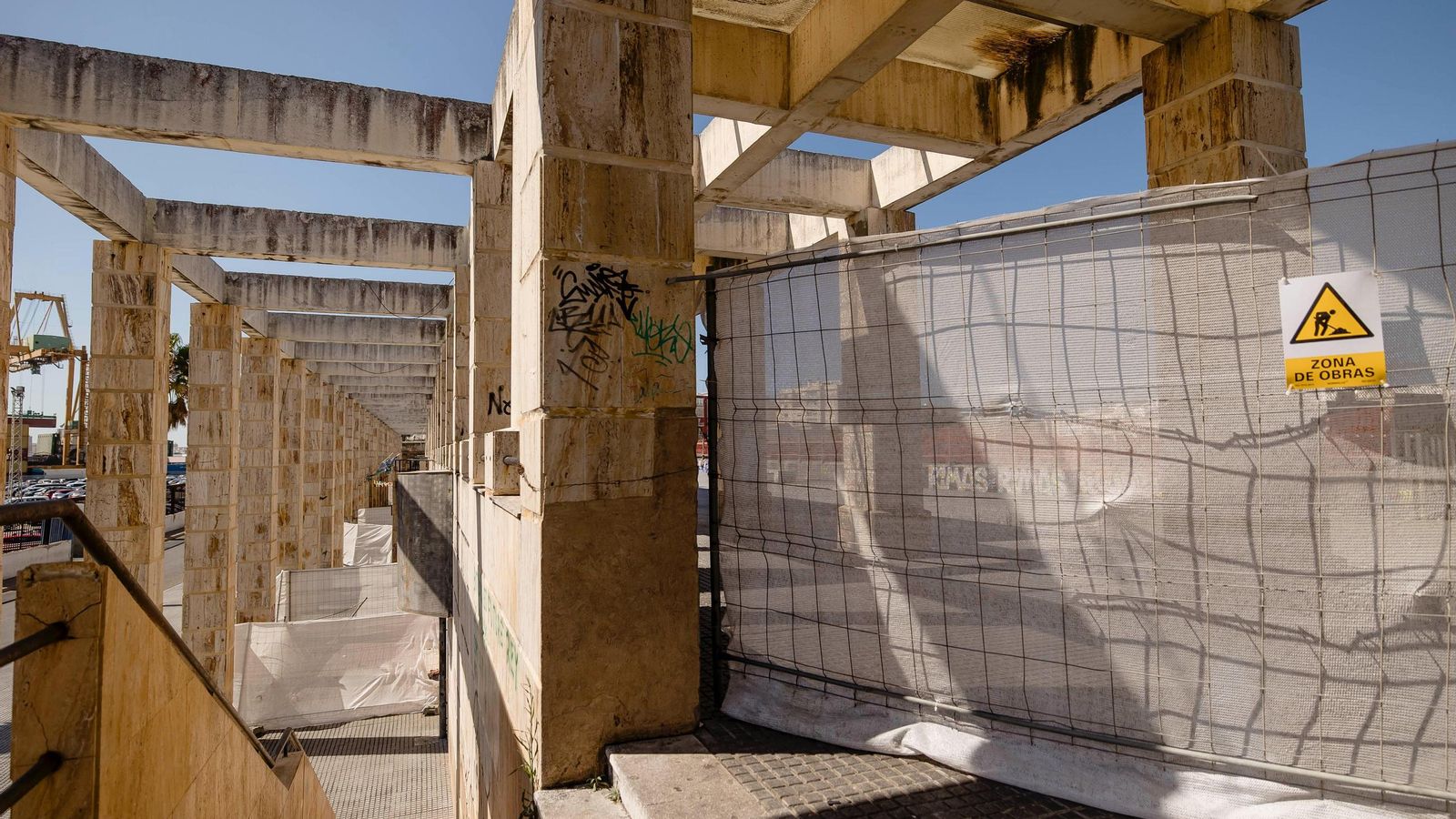 La parte superior que ocuapba el botellódromo, vallada desde hace tiempo.