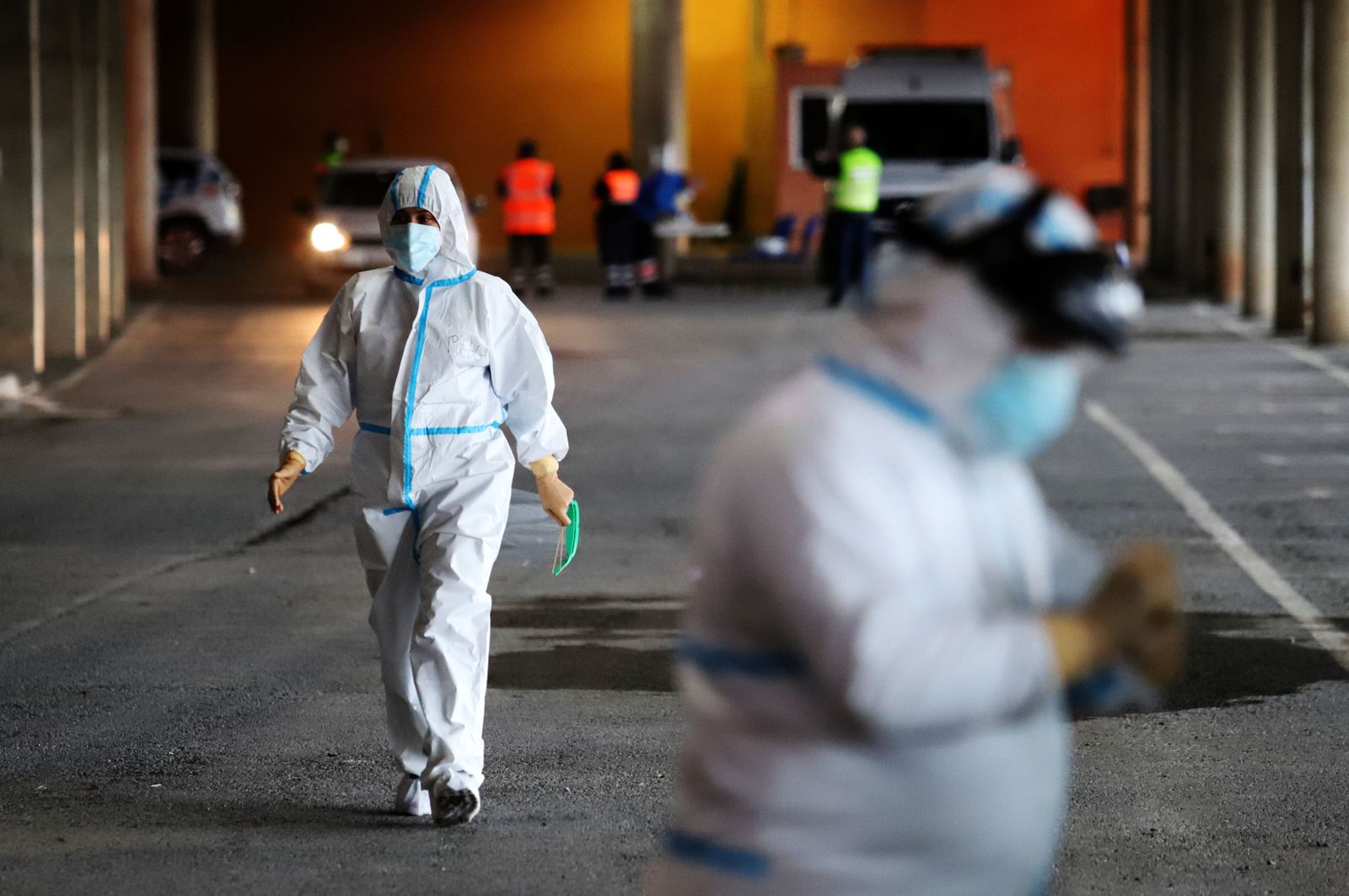 Los países con medidas más restrictivas lograron reducir los niveles de mortalidad