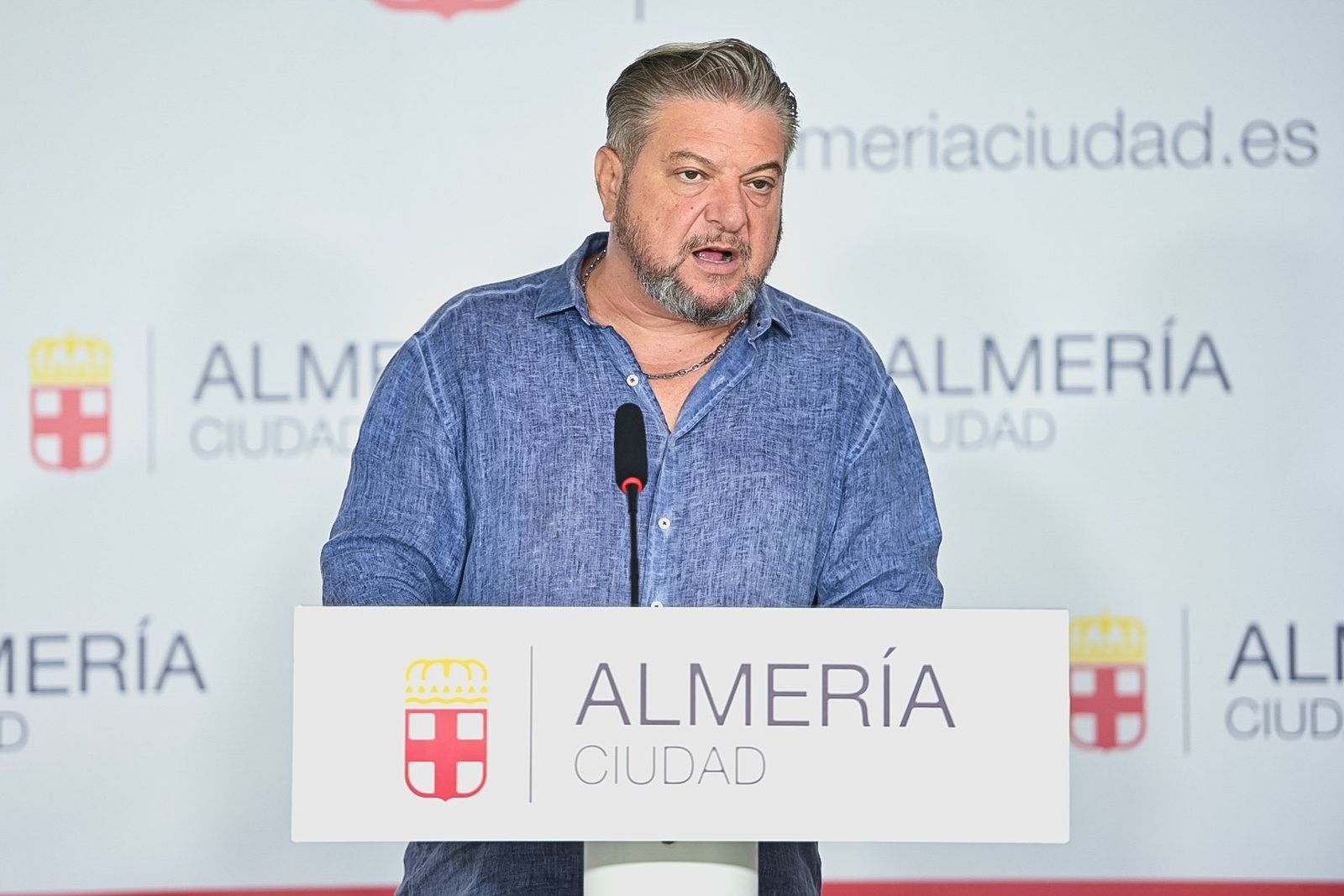 Diego Cruz, concejal de Cultura, Tradiciones y Fiestas Mayores, durante el balance de la Feria 2024.