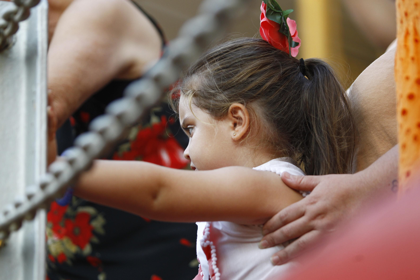 Imágenes del ambiente en la novillada organizada por la Escuela Taurina de Almería