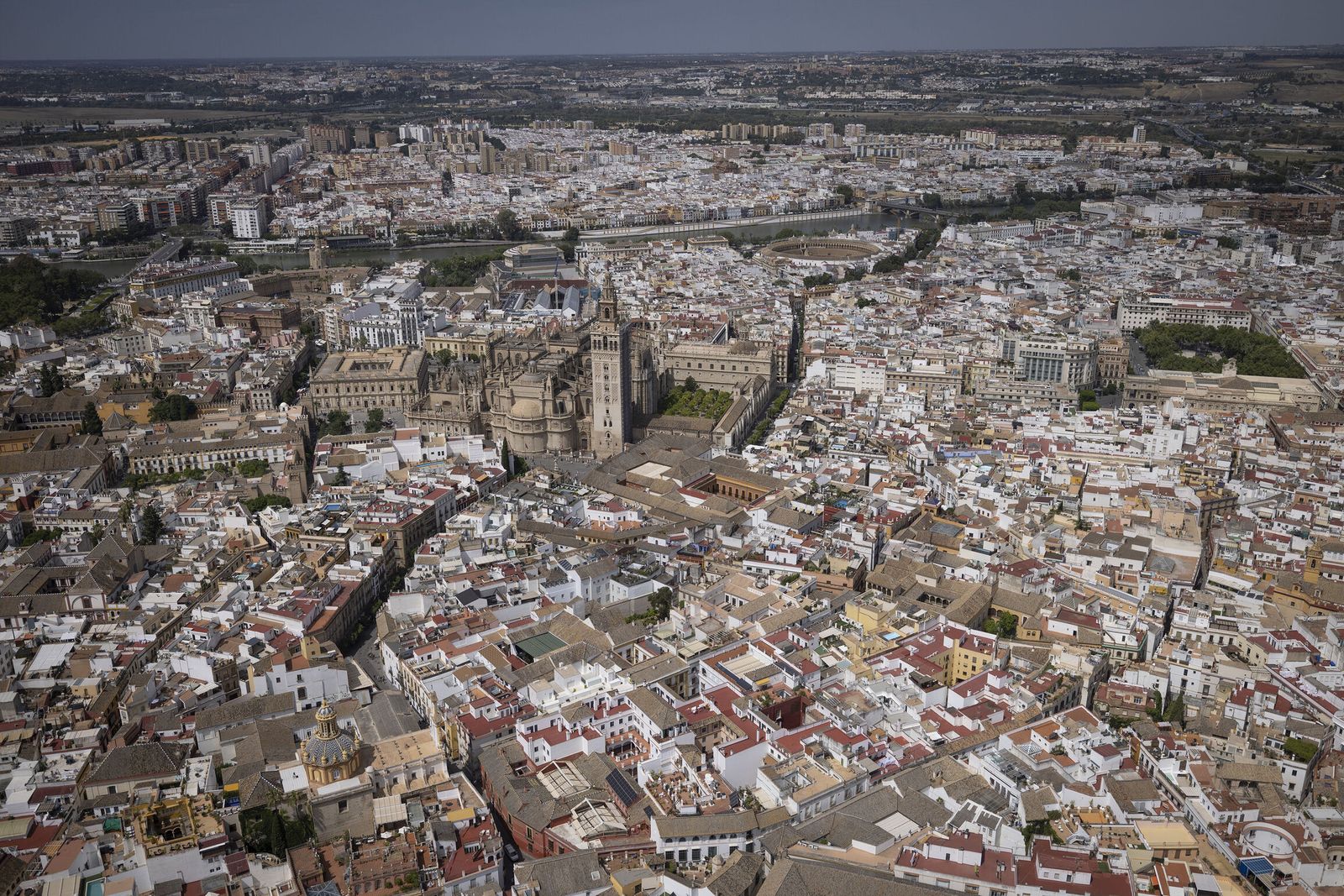 Sevilla desde el helicóptero de la Policía Nacional