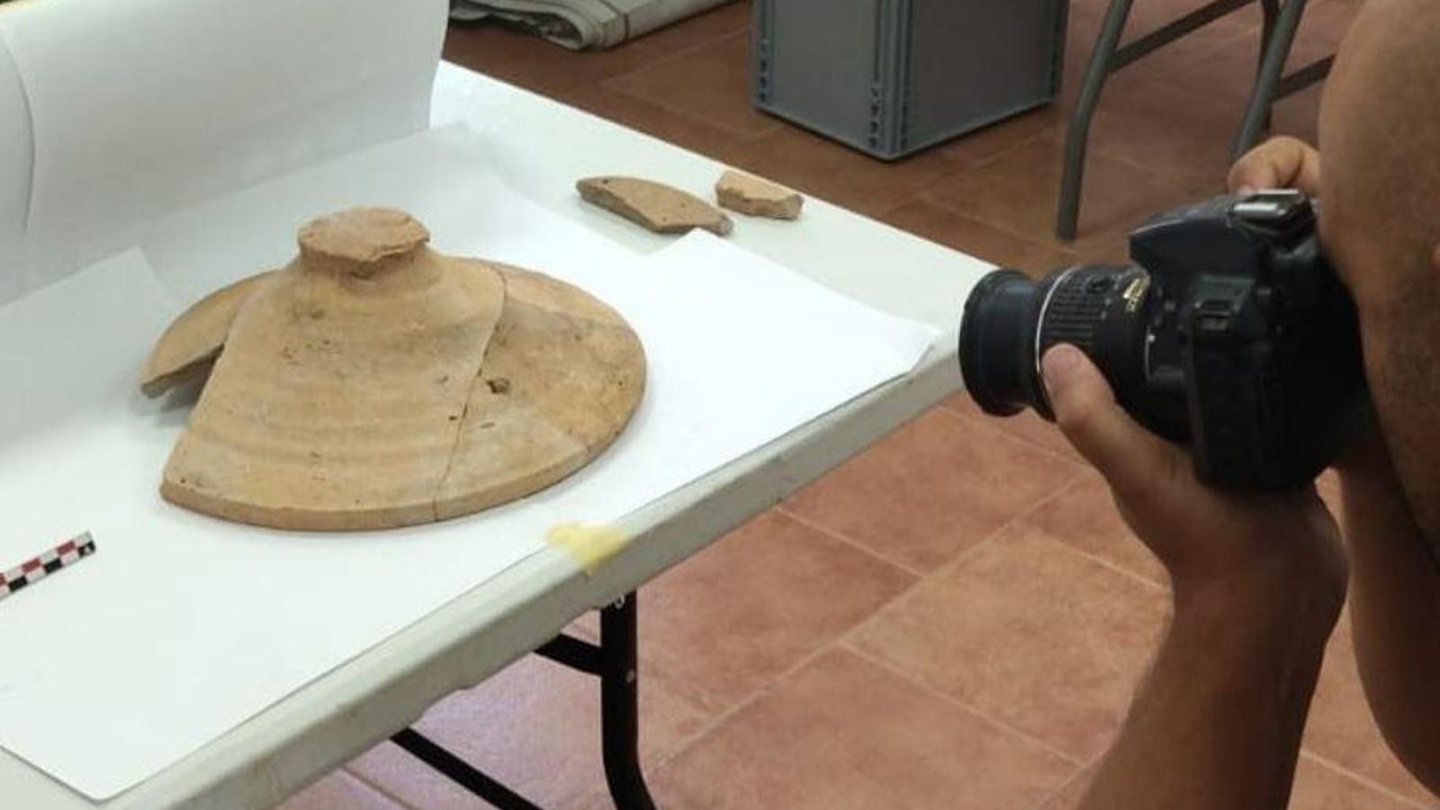 Resto cerámico recuperado en El Higuerón (Nueva Carteya). Resto cerámico recuperado en El Higuerón (Nueva Carteya).