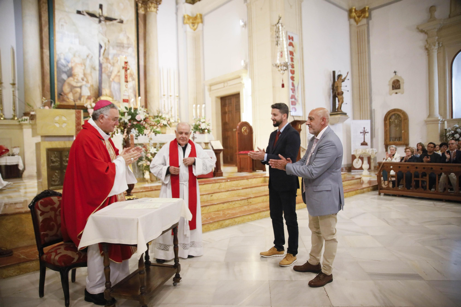 Así fue el Lignum Crucis en la Iglesia San Sebastián, en imágenes
