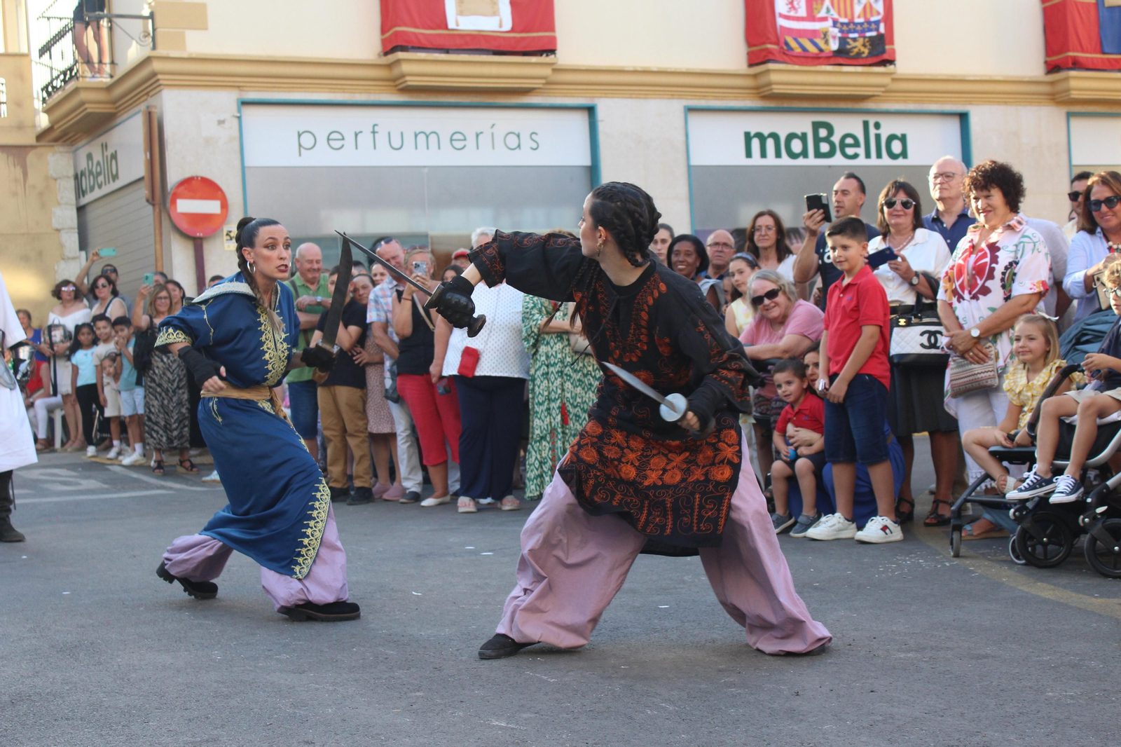 El desfile de Moros y Cristianos de Vera, en imágenes