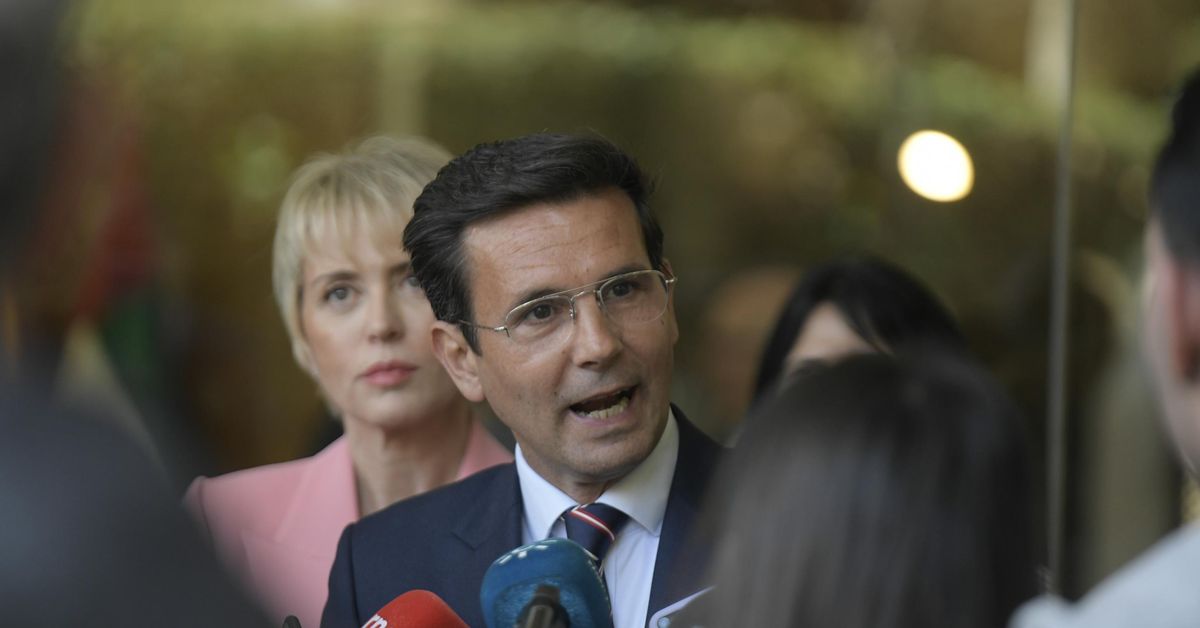 El alcalde de Granada dice que mirará "línea por línea" la ...