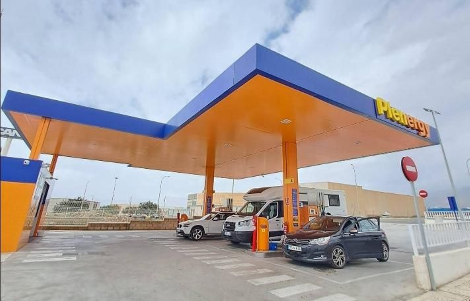 Gasolinera Plenoil de la Ciudad del Transporte.