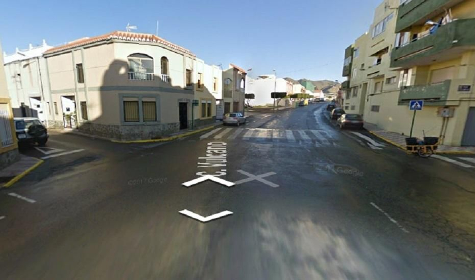 Muere un anciano tras ser atropellado por un camión en Adra Muere un anciano tras ser atropellado por un camión en Adra