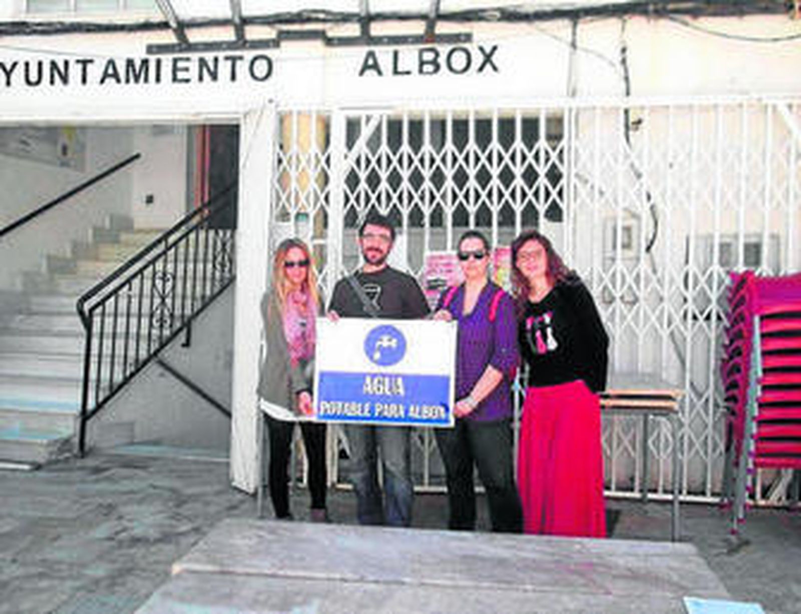 Miembros de la Marea Azul de Albox.