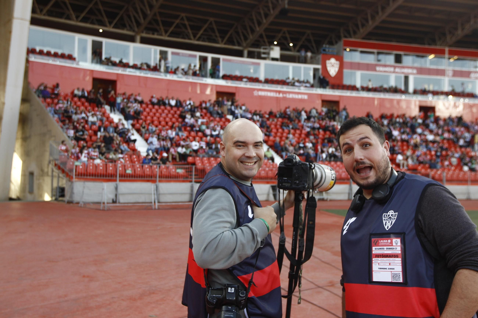 Búscate en las fotos del partido U.D. Almería-Granada C.F.