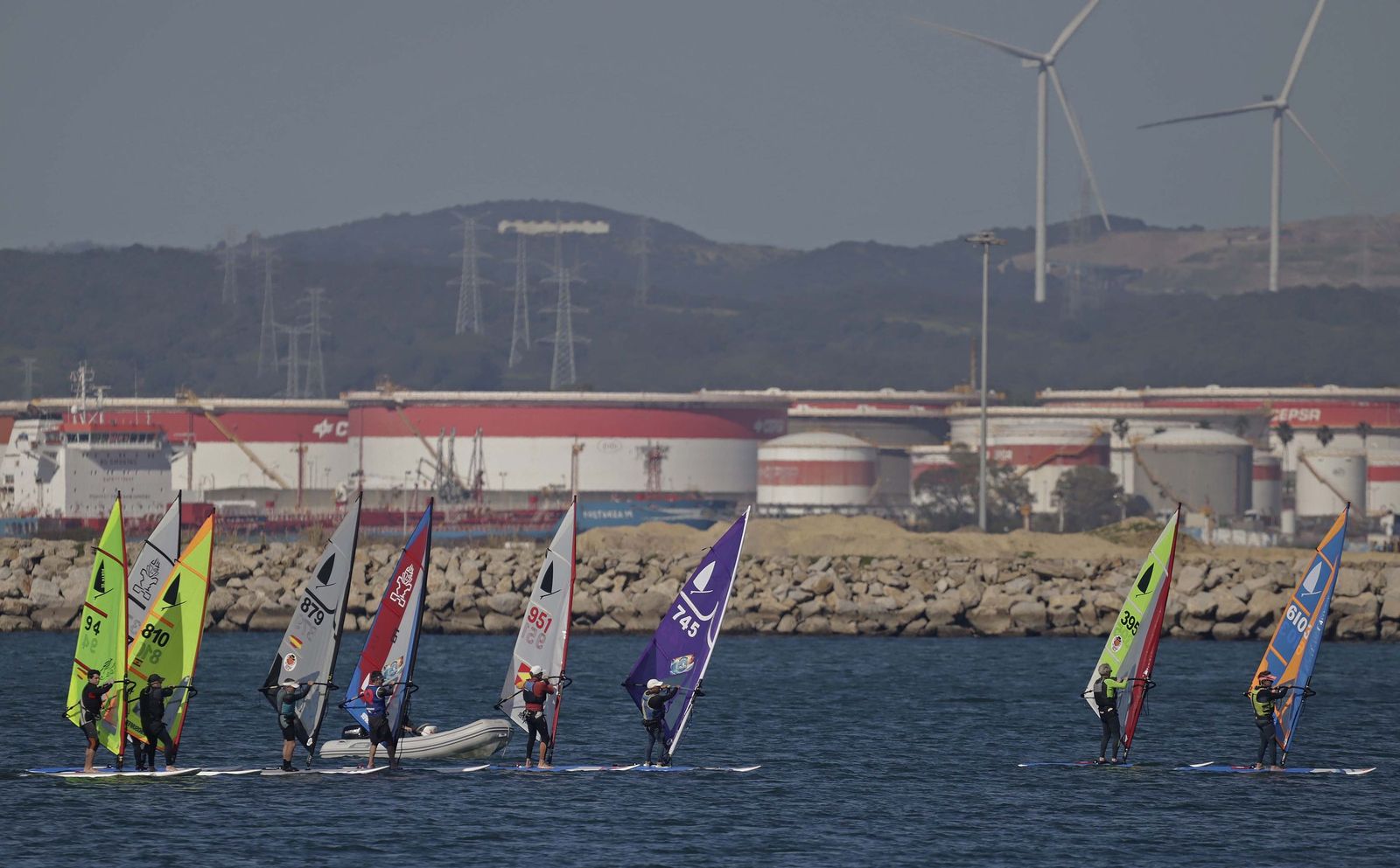 Las fotos de la segunda jornada opa de Andalucía de la clase Windsurfer, en La Línea