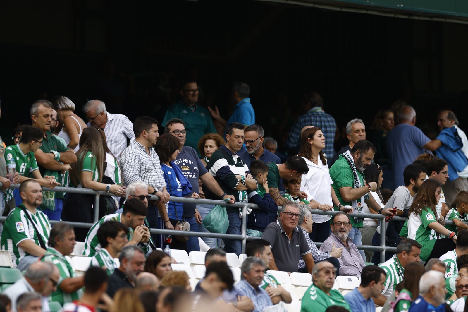 Búscate en las fotos del Betis-Atlético de Madrid