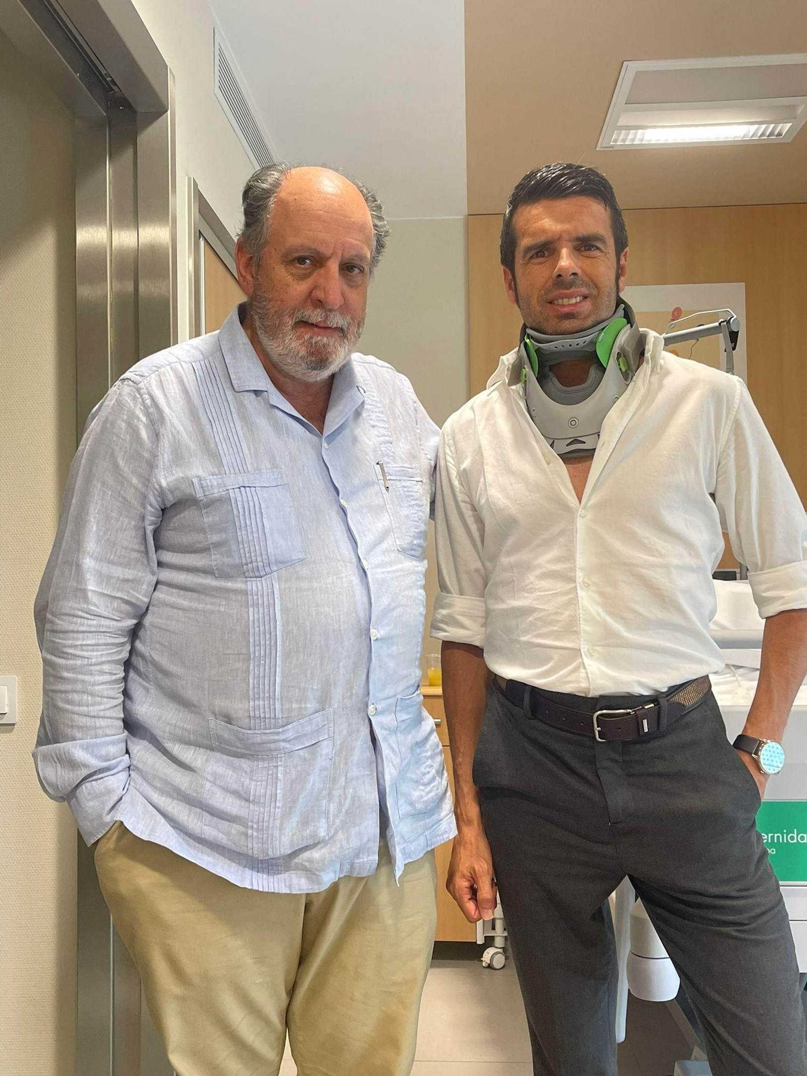 Emilio de Justo junto al doctor Eduardo Hevia Emilio de Justo junto al doctor Eduardo Hevia