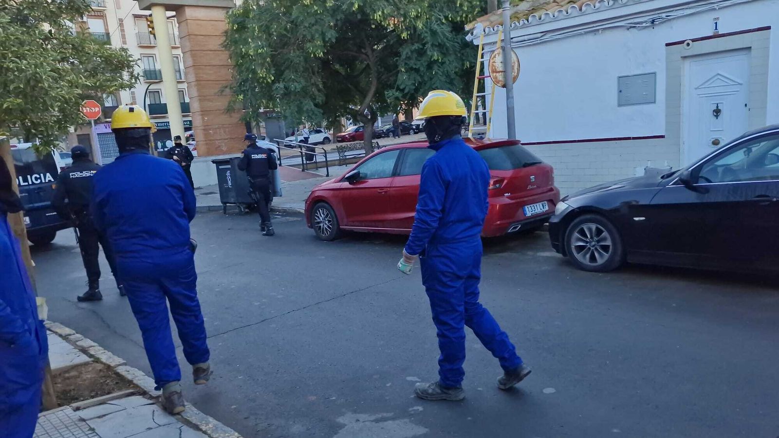 Técnicos encargados de las inspecciones en Huelva.