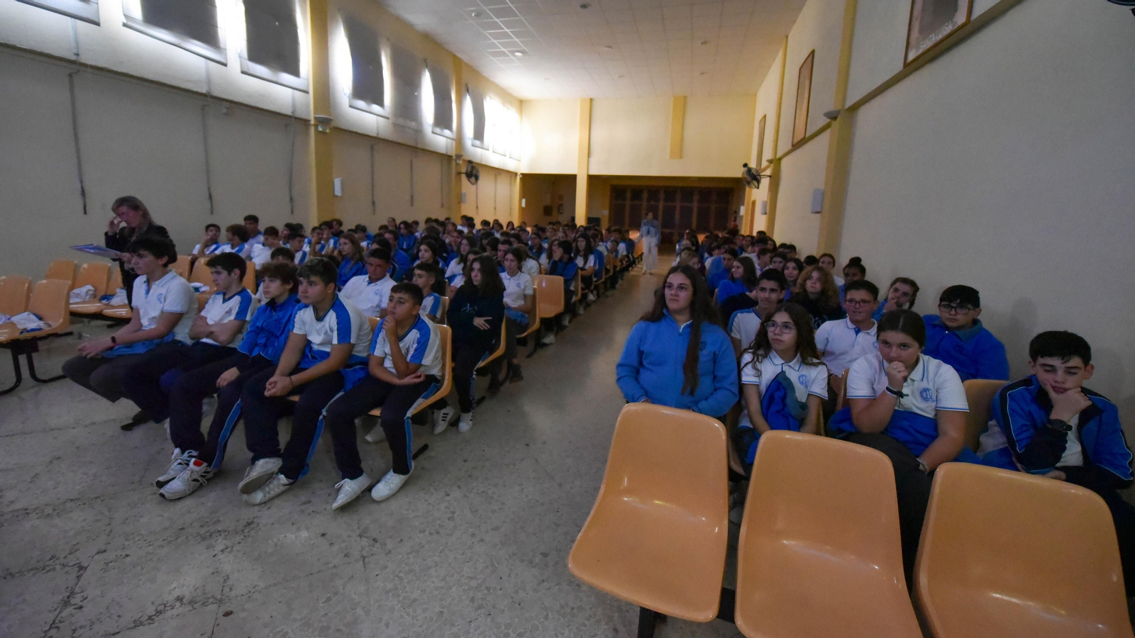 Flamenkoz, lectura de la obra en el  colegio Huerta de la Cruz, en imágenes