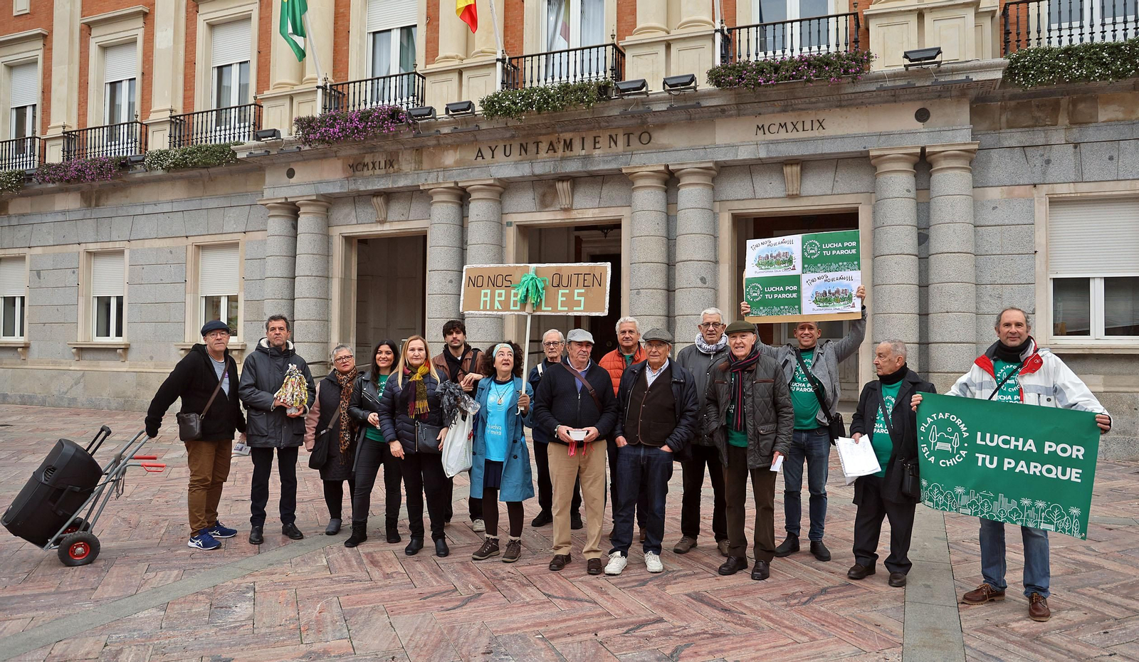 Imágenes de la sesión plenaria del Ayuntamiento de Huelva
