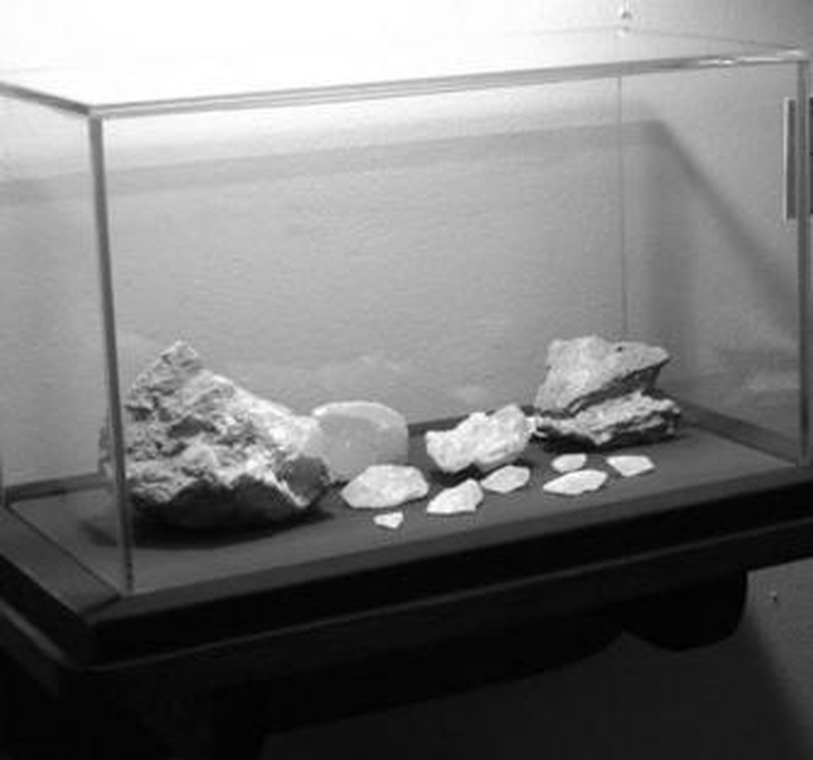 Los cristales de azufre son las piezas más antiguas expuestas en el museo.