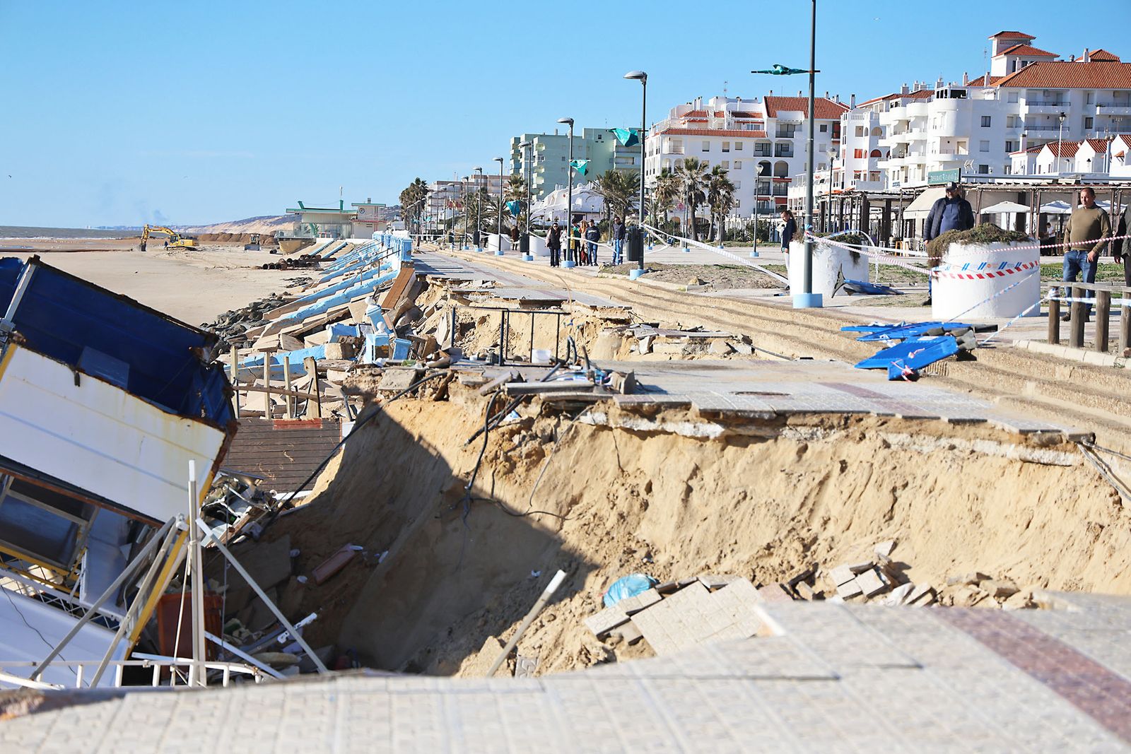 Las dramáticas fotografías del estado de las playas de Matalascañas tras el paso del temporal