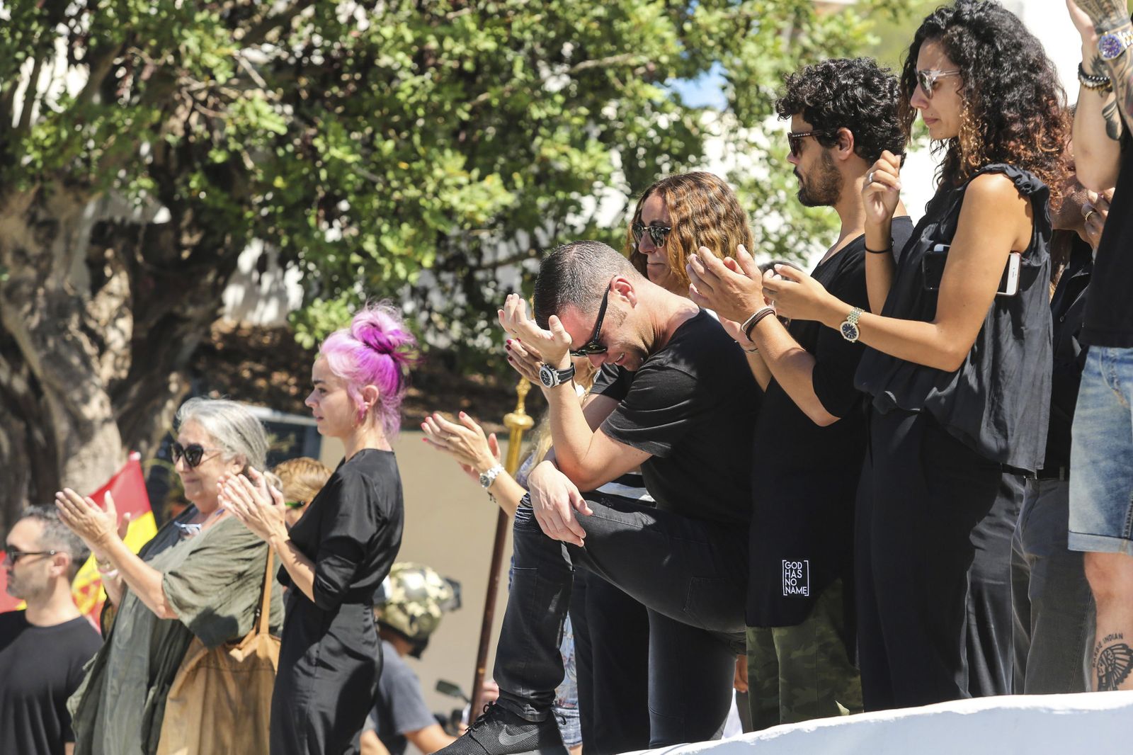 Fonsi Nieto, durante el funeral celebrado en Santa Eulalia por Ángel Nieto.