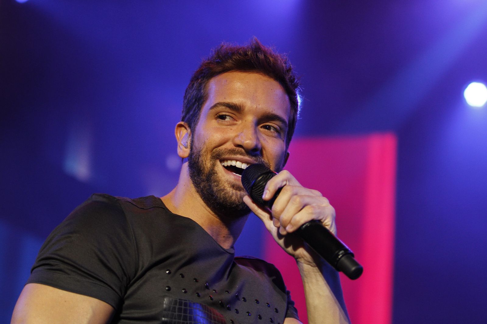 Pablo Alborán, en un concierto de la gira 'Terral'.