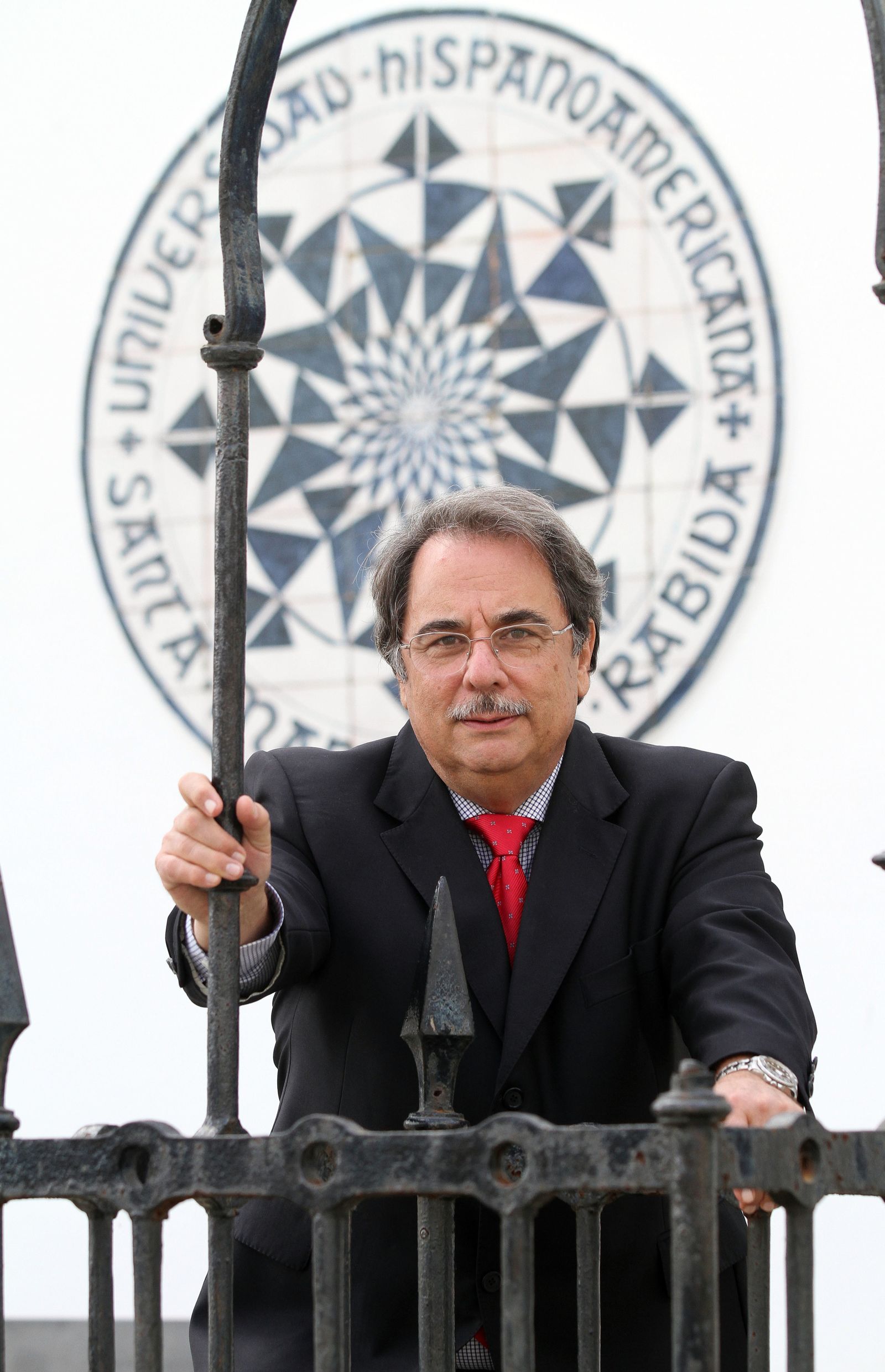 Eugenio Vílches, rector de la UNIA