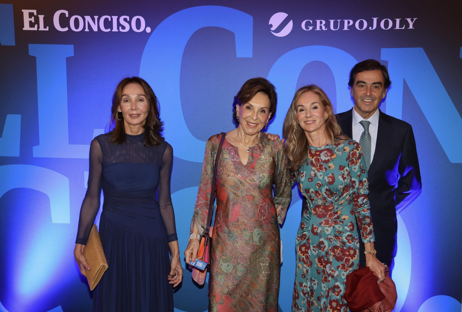 María Jesús Joly, Joaquina Martínez de Salazar, Teresa Joly y Rafael Calero