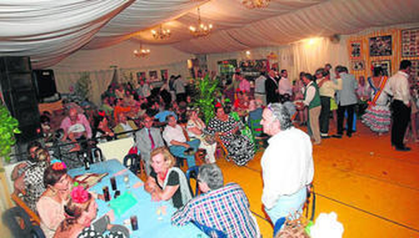 Imagen del interior de la caseta, durante la noche del lunes.