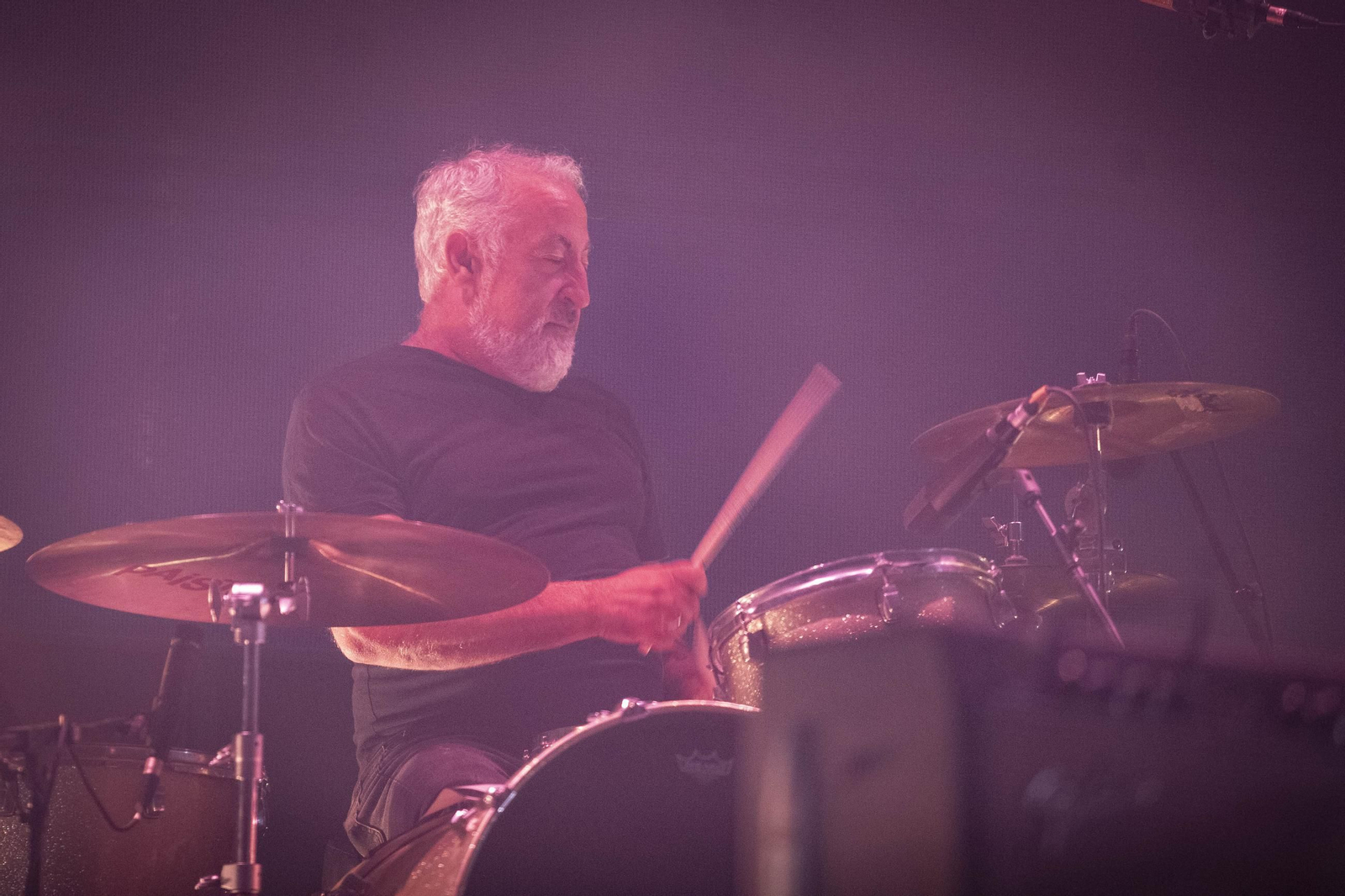 Los Planetas salen por la puerta grande de Granada