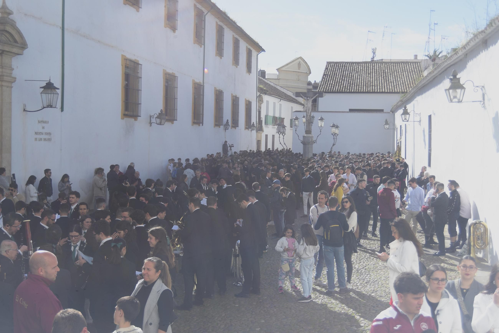 Recogimiento y lágrimas tras la suspensión de la procesión del Císter en este Martes Santo de Córdoba