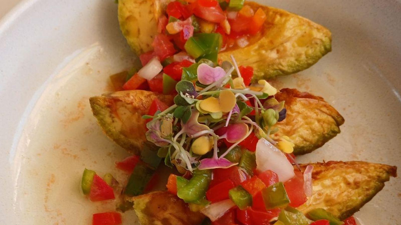 Aguacate tostado en Sal Verde