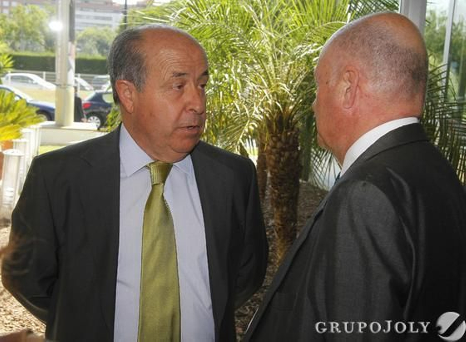 José Torres Hurtado, alcalde de Granada, y Antonio Rodríguez de la Borbolla.

Foto: Victoria Hidalgo / Juan Carlos Vazquez