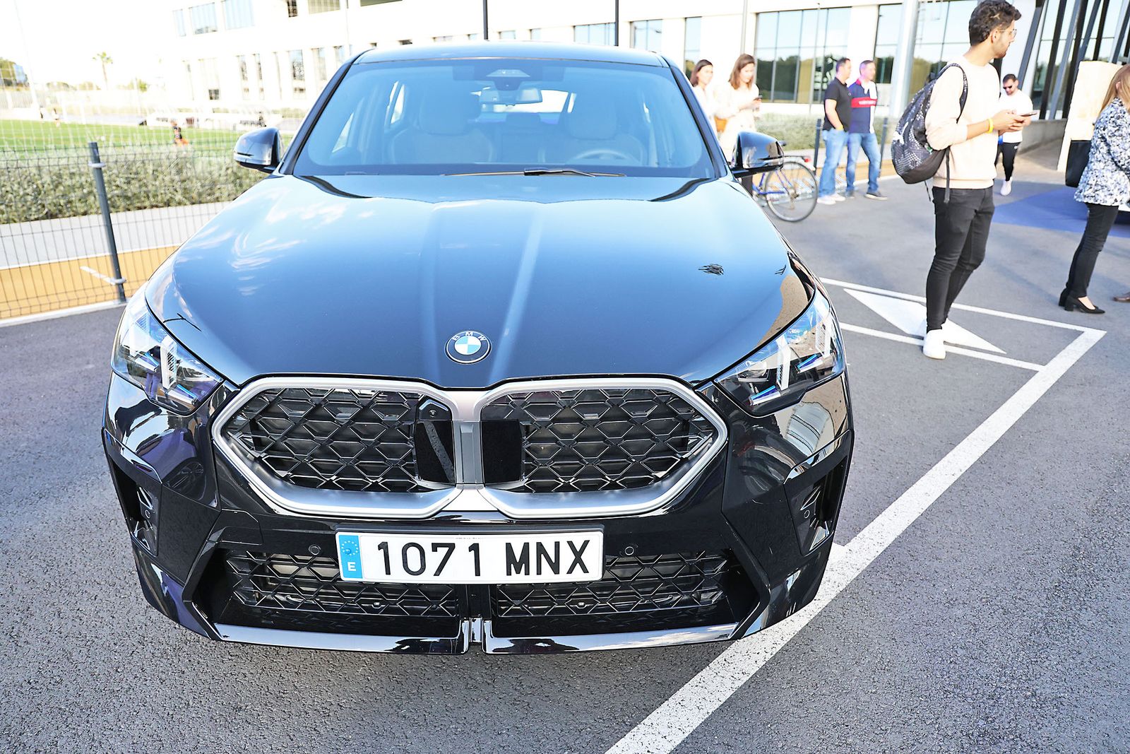 Movitransa presenta los nuevos modelos de BMW IX2 y el X2 en el complejo deportivo Lamiya