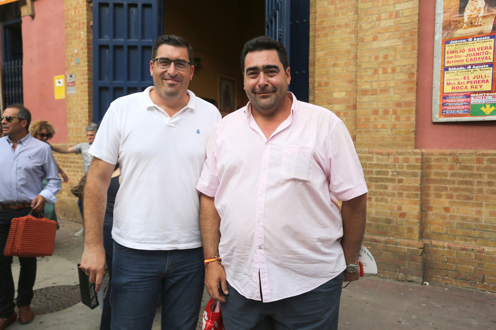 Ambiente en la Plaza de Toros de la Merced