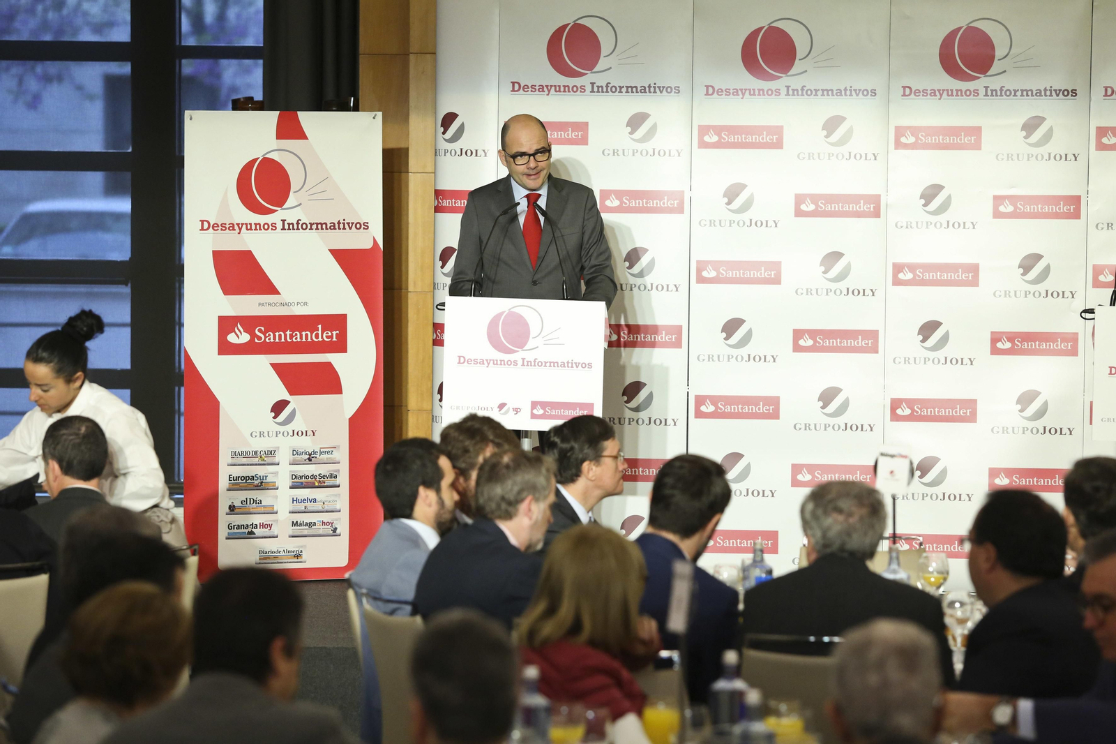 Las imágenes del desayuno-coloquio con Rafael Domínguez de Gor