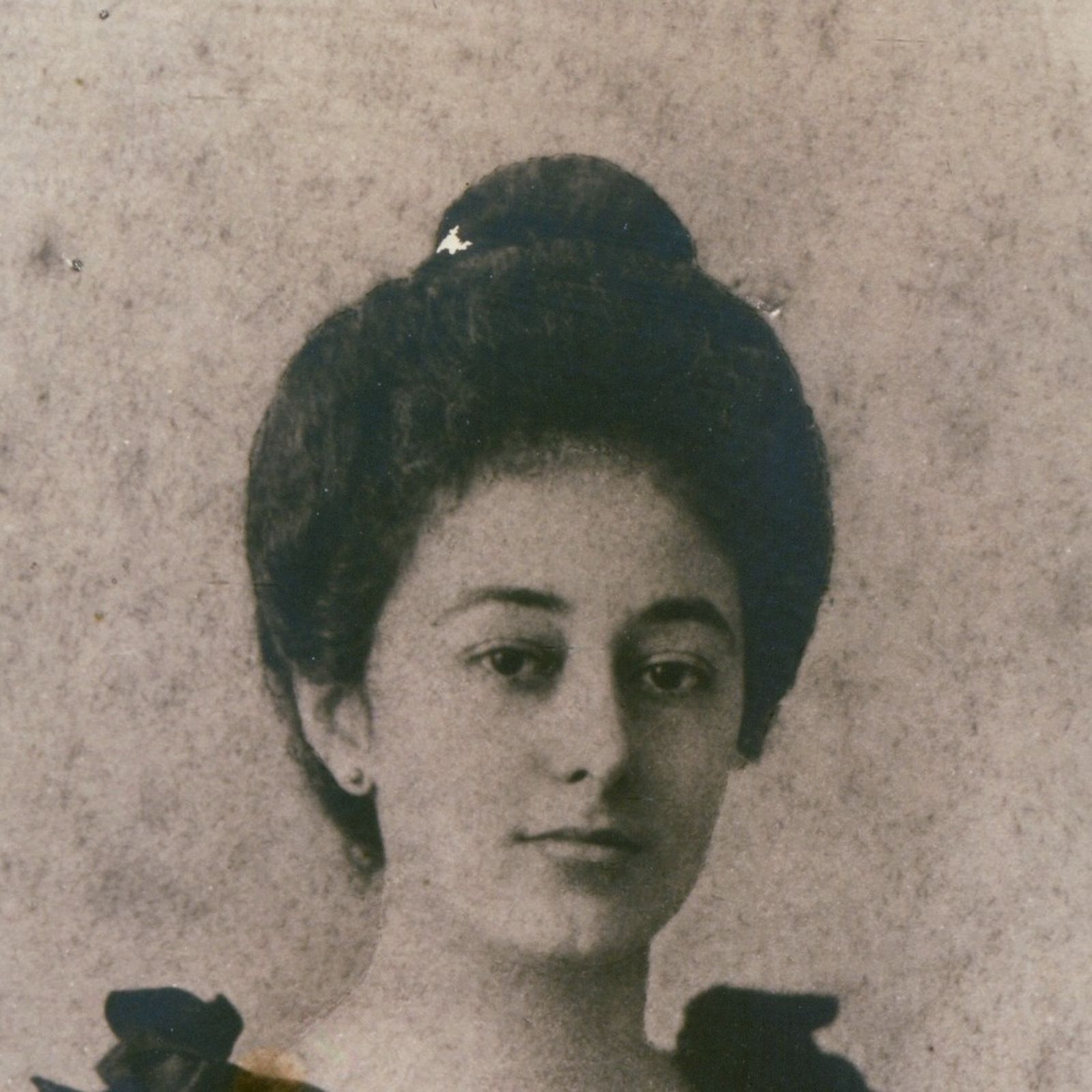Gertrudis Martínez Otero, primera licenciada de la Universidad de Granada.