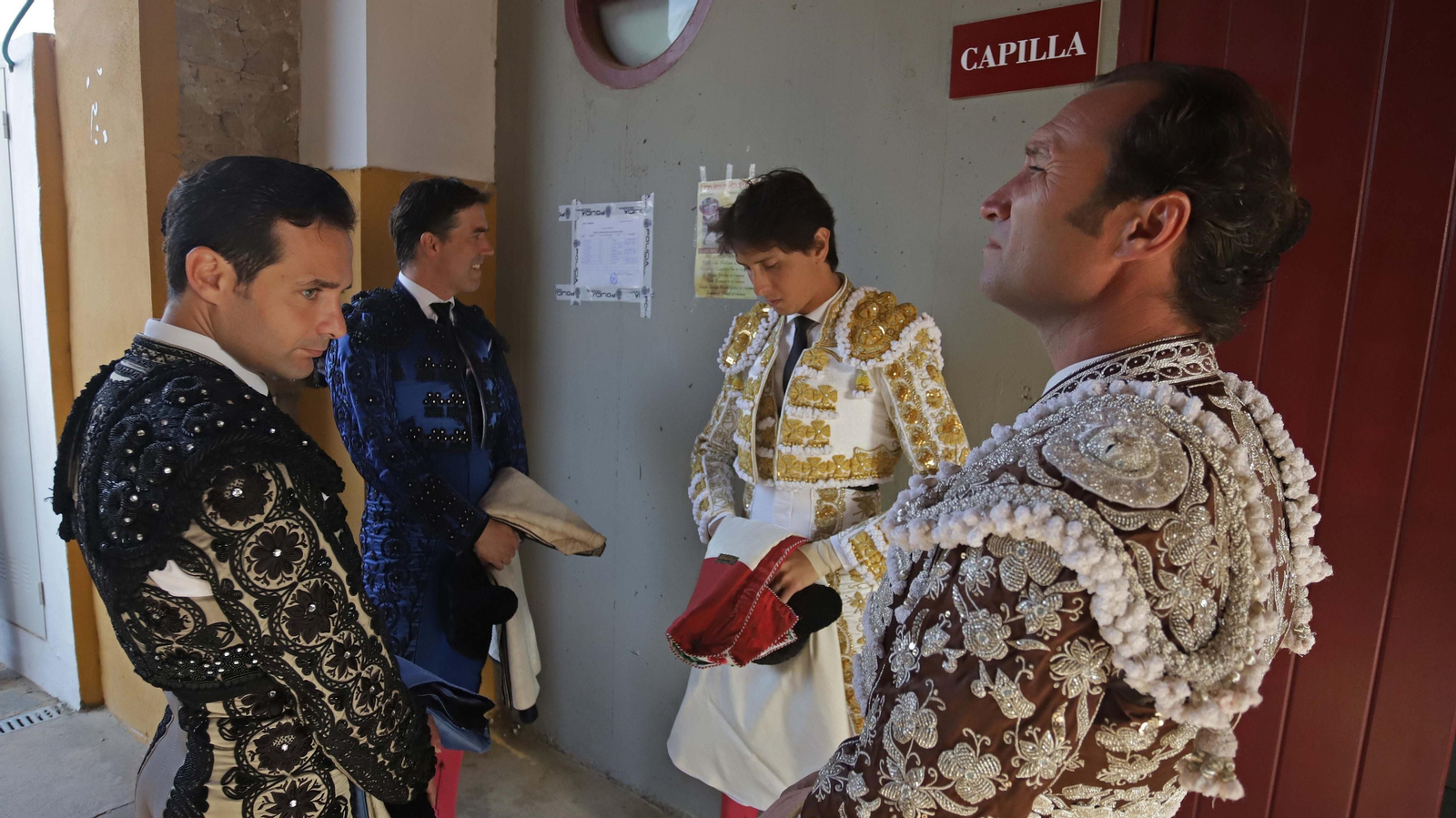Fotos de la corrida del jueves de la Feria de La Línea: Diego Ventura, José María Manzanares y Roca Rey