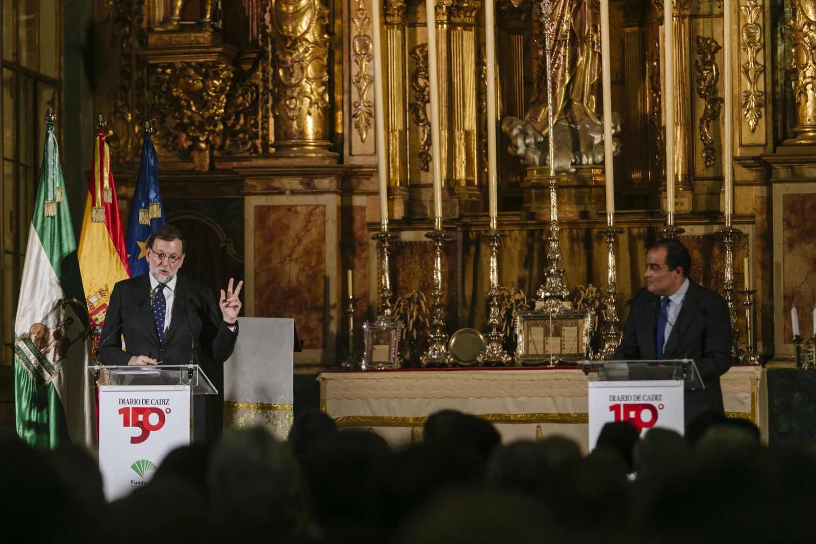 Rajoy responde una de las preguntas del coloquio.