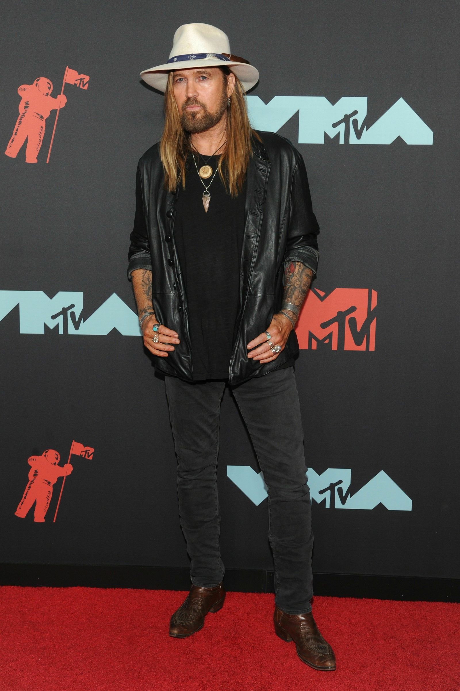 Derroche de color y looks imposibles en la alfombra roja de los MTV Video Music Awards
