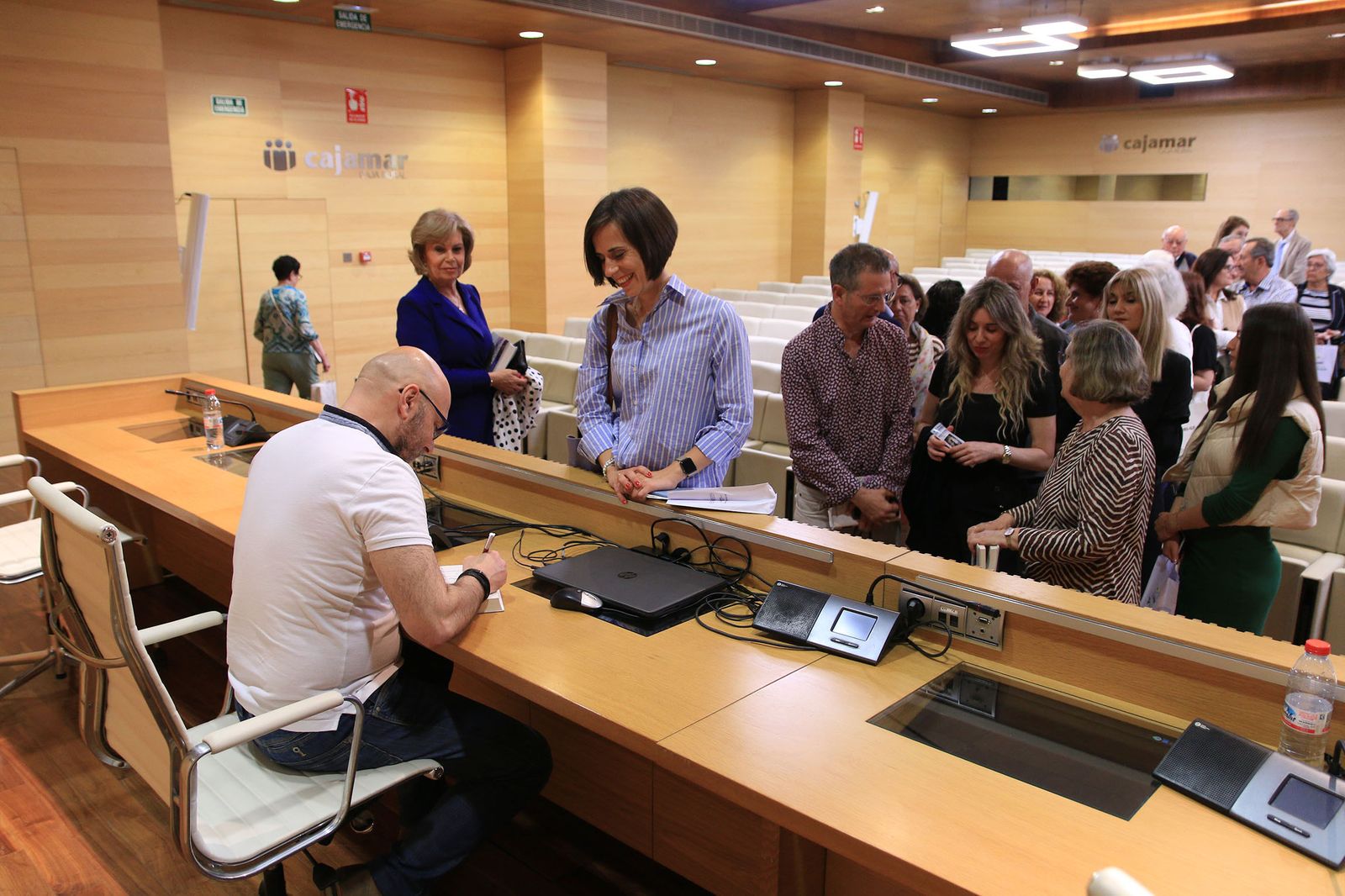 Diario de los Libros, con Fernando J. Múñez y su novela 'Antes se secará al tierra'