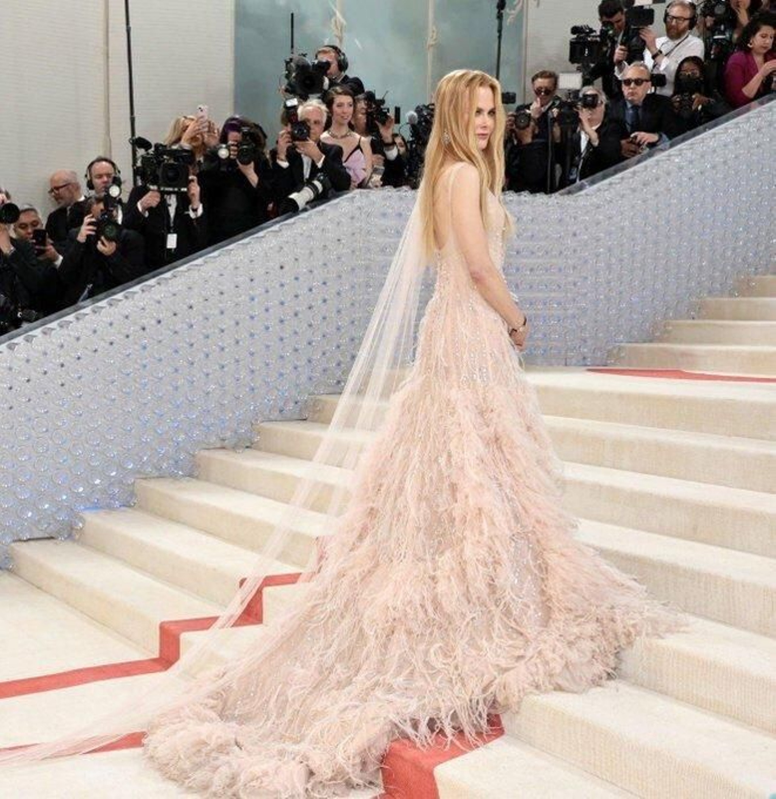 Nicole Kidman y su recuperado vestido del spot de Chanel nº5