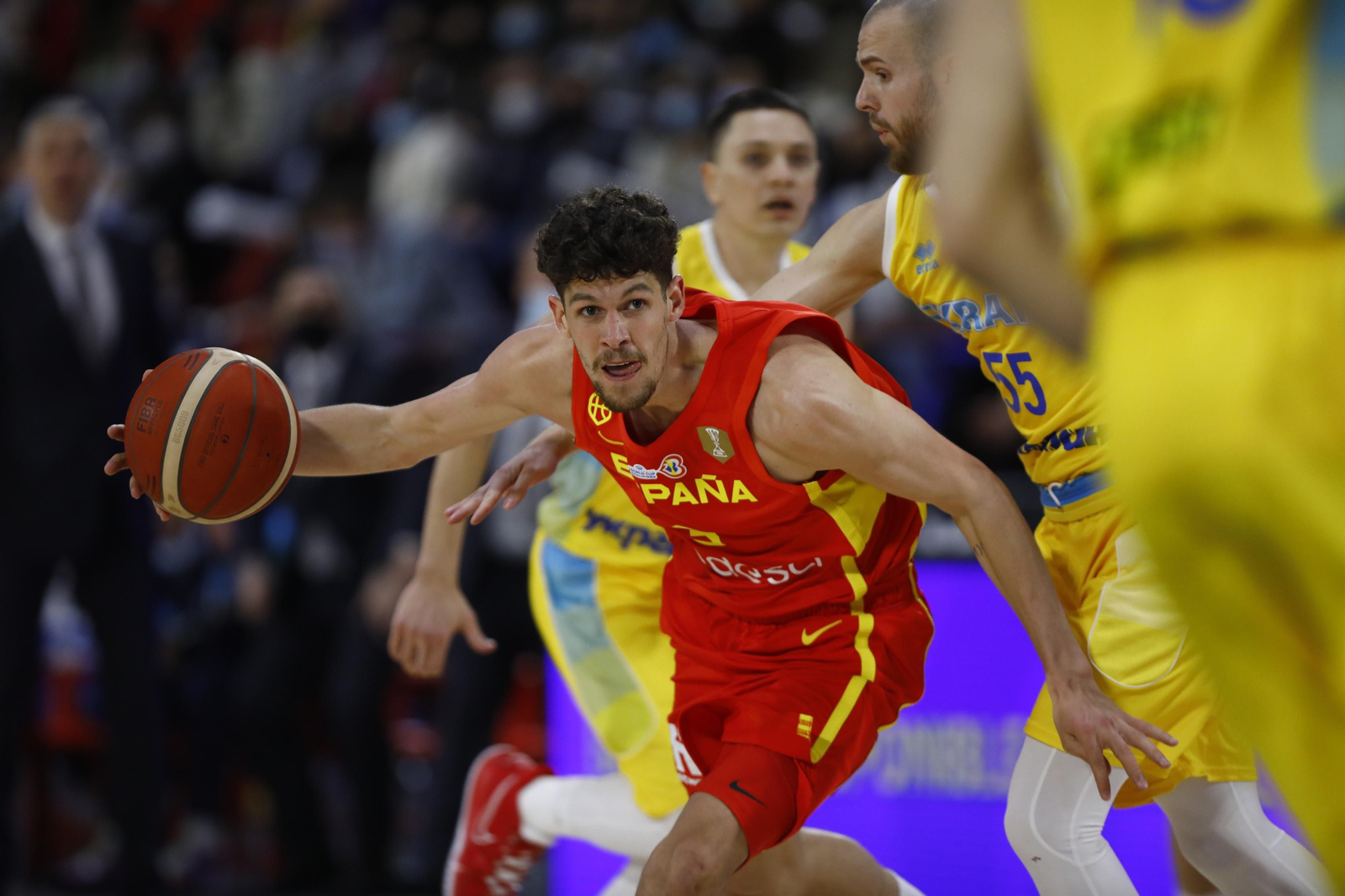 Las imágenes del emotivo encuentro entre España y Ucrania en Córdoba